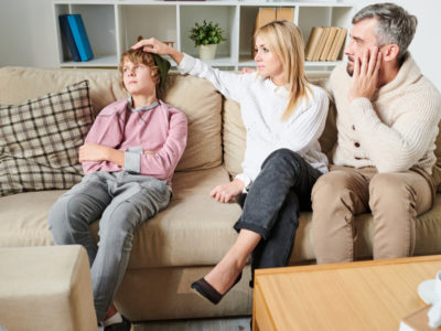 how to deal with toxic family members during the holidays