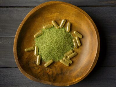 Kratom powder and capsules